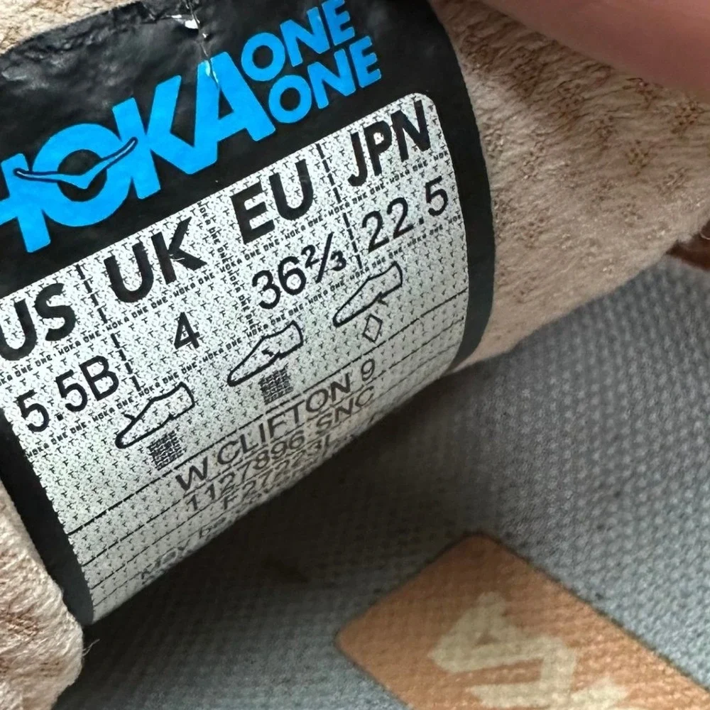 Hoka One One hoka one
